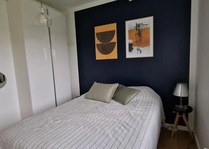 Modern, Fully Equipped Flat